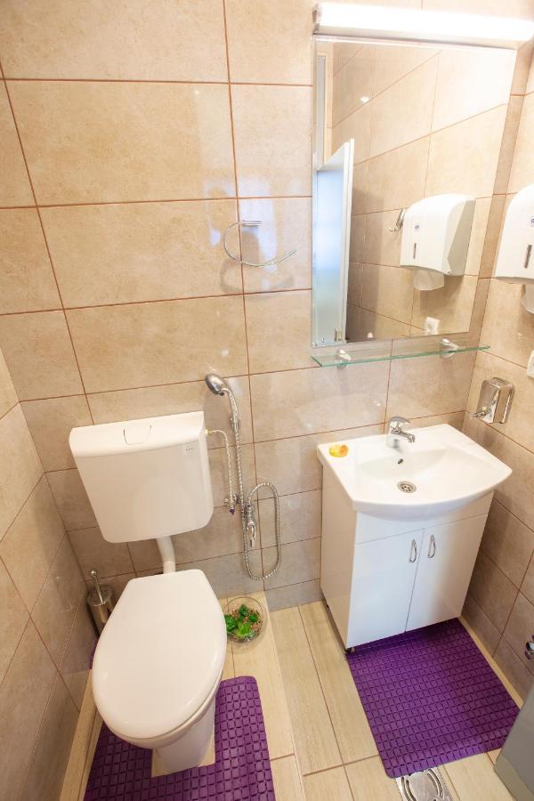 Hostel Amd Belgrado Esterno foto