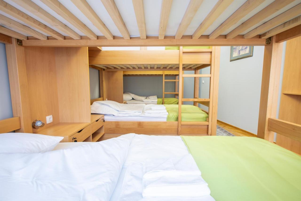 Hostel Amd Belgrado Esterno foto