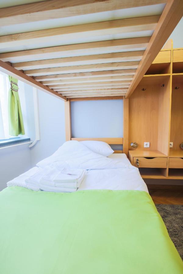 Hostel Amd Belgrado Esterno foto