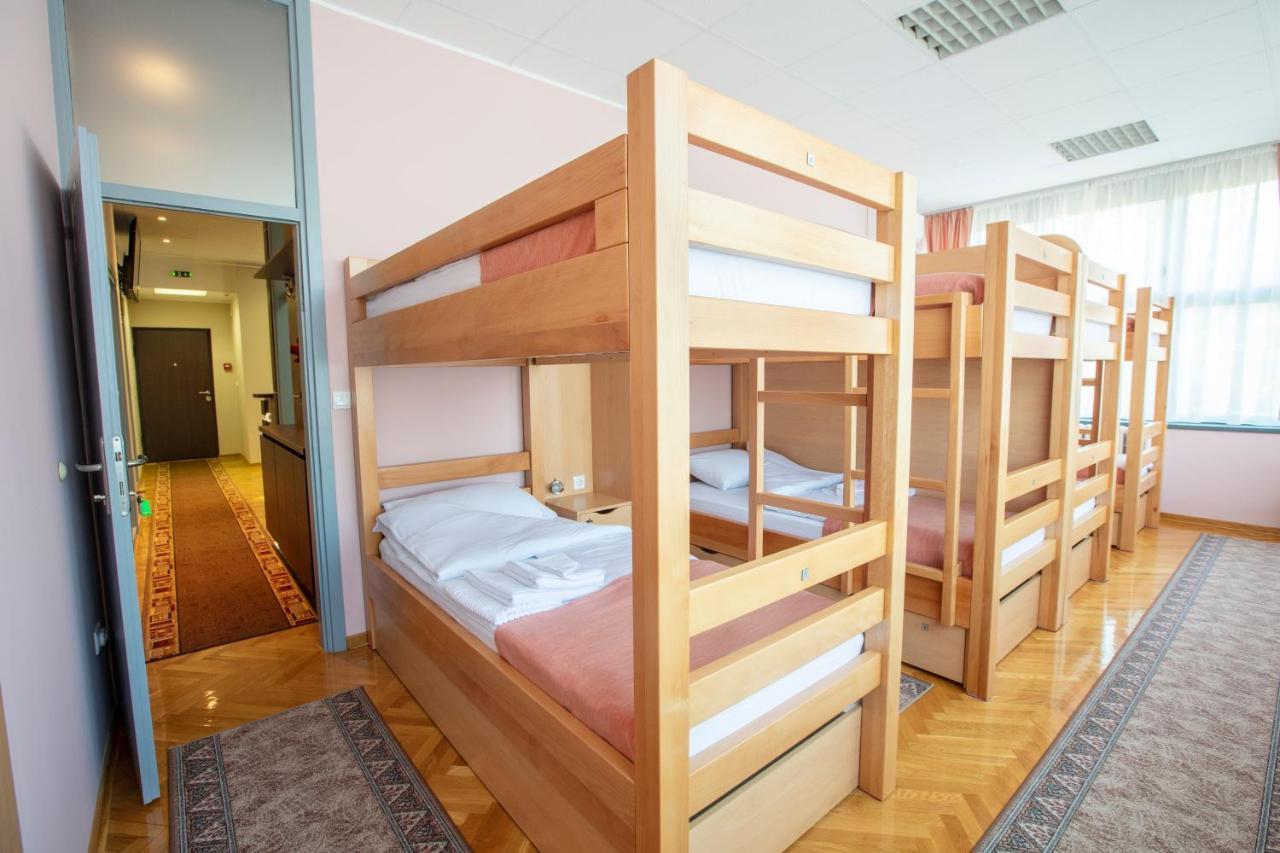 Hostel Amd Belgrado Esterno foto